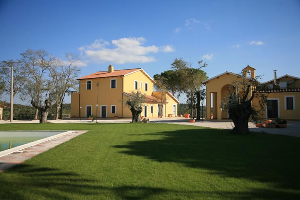 Agriturismo Toscanella Montebello Exterior photo